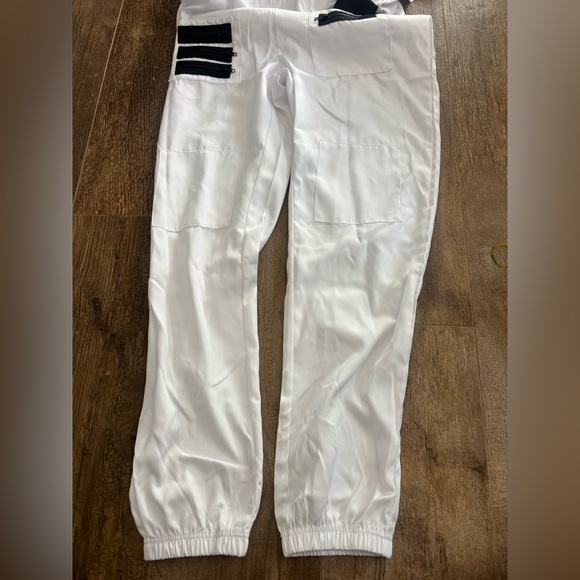 Spirit Astronaut Jumpsuit Costume in White - Picture 3 of 9